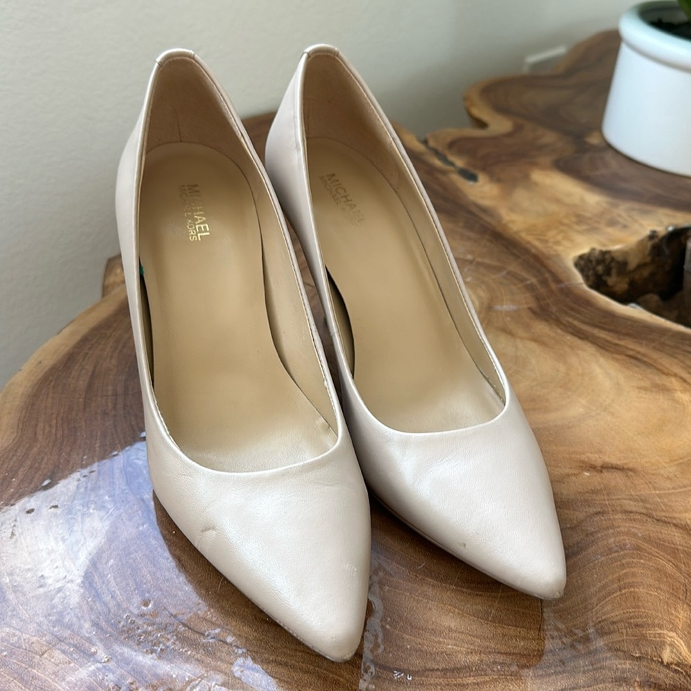 Michael Kors neutral low heel